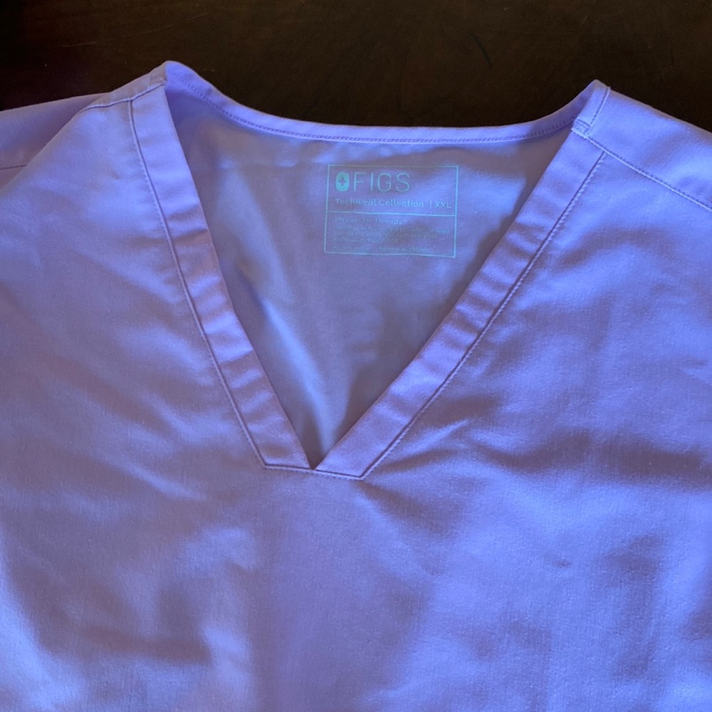 2 pocket Figs casma top size XXL color dusk